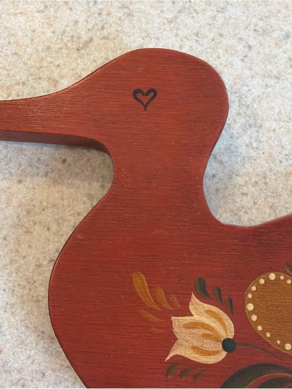 Folk Art Red Wooden Duck Wall Decor with Heart Floral Motif - Picture 5 of 16